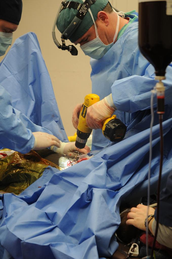 Equine surgery at Hagyard. (Courtesy of Hagyard Equine Medical Institute.)
