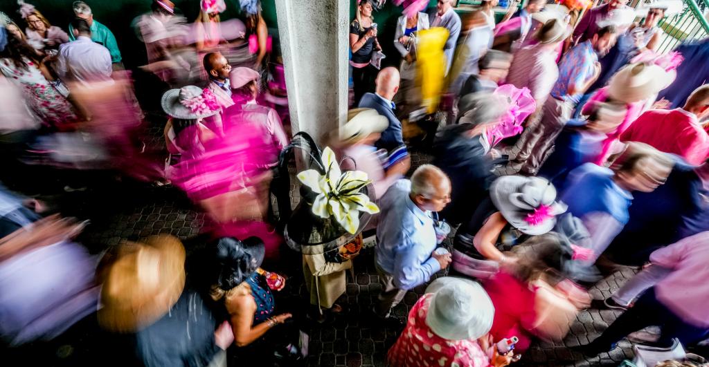 Some of the sights and scenes from the 2022 Longines Kentucky Oaks May 6 at Churchill Downs. (Eclipse Sportswire)