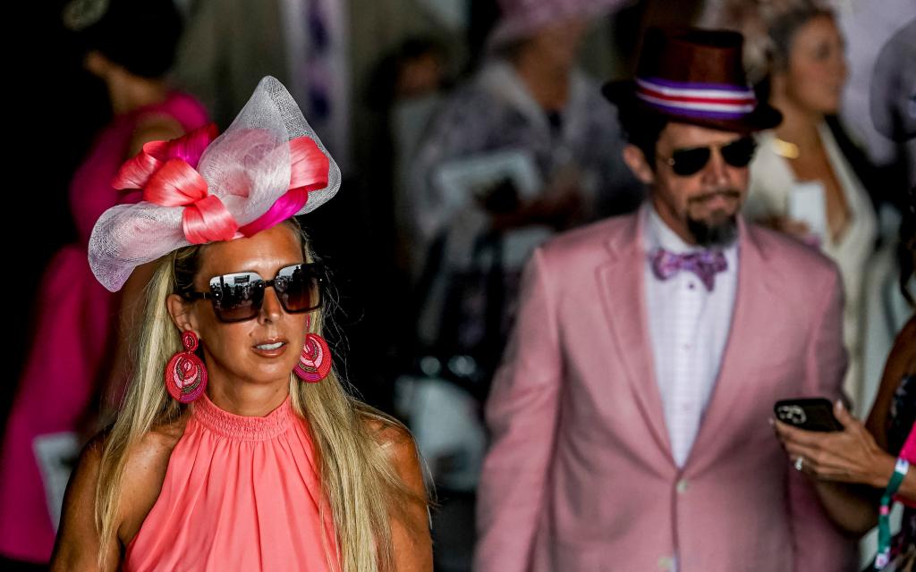 Some of the sights and scenes from the 2022 Longines Kentucky Oaks May 6 at Churchill Downs. (Eclipse Sportswire)