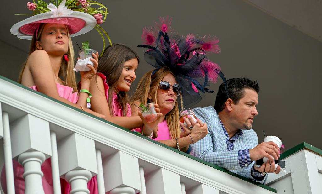Some of the sights and scenes from the 2022 Longines Kentucky Oaks May 6 at Churchill Downs. (Eclipse Sportswire)