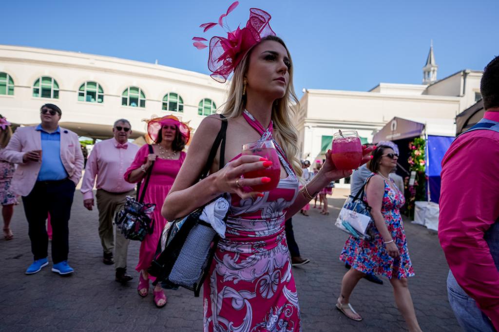 Scenes from the 2023 Longines Kentucky Oaks May 5 at Churchill Downs. (Eclipse Sportswire)