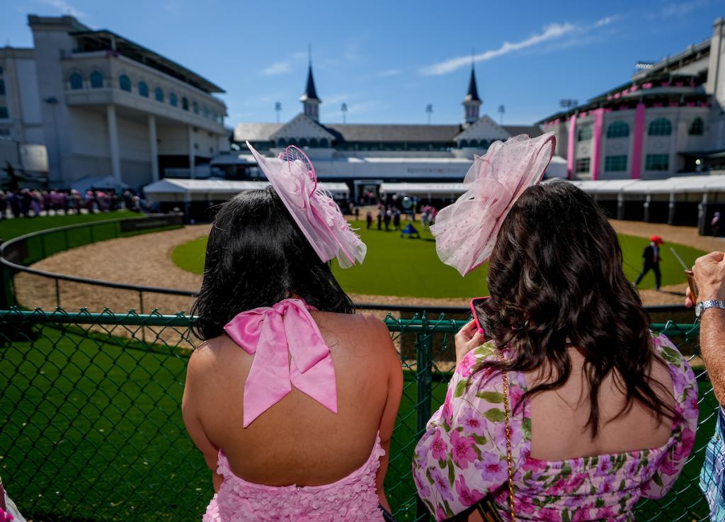 Scenes from the 2023 Longines Kentucky Oaks May 5 at Churchill Downs. (Eclipse Sportswire)
