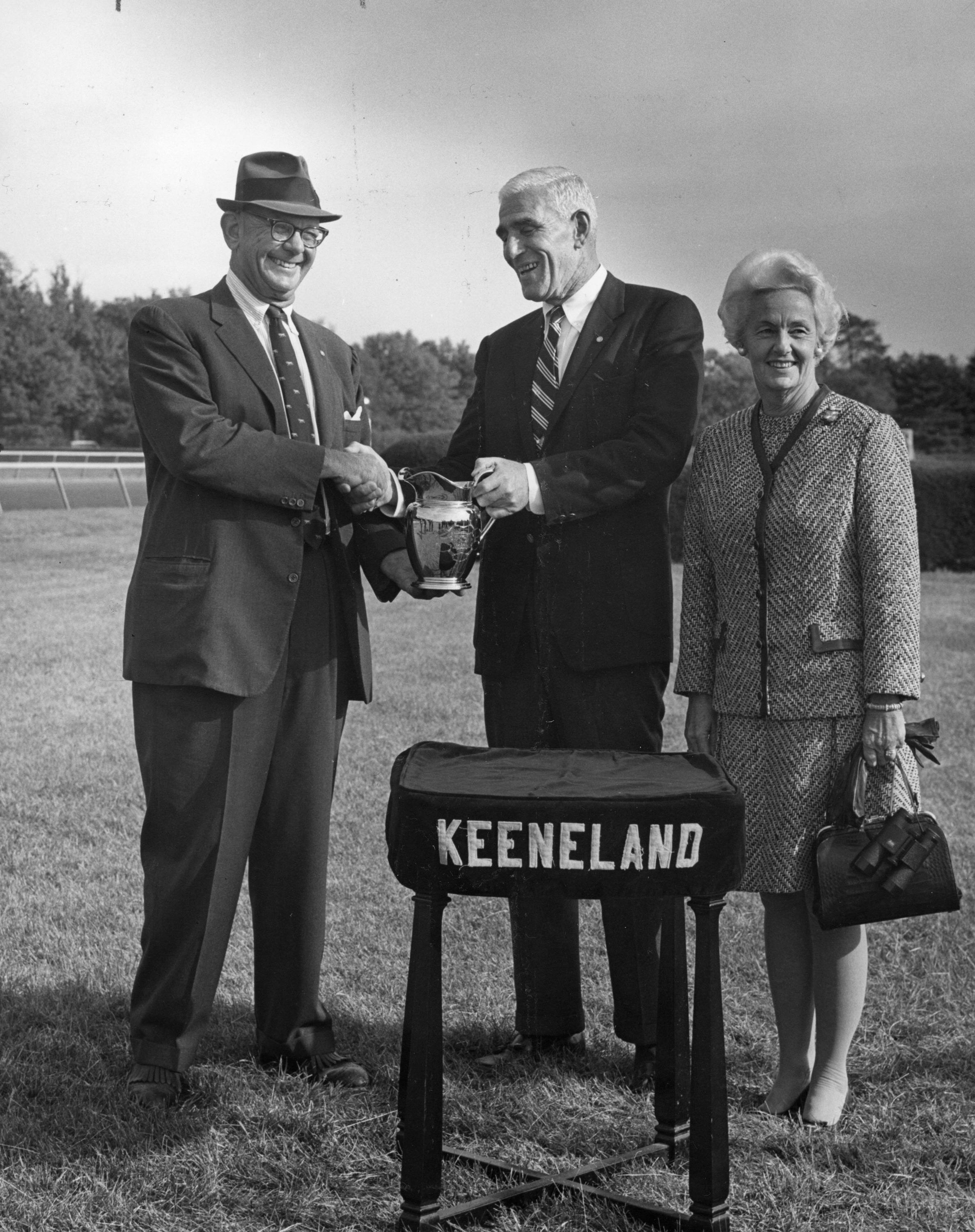 Bull Hancock (left) after Dike's 1968 Breeders' Futurity win.