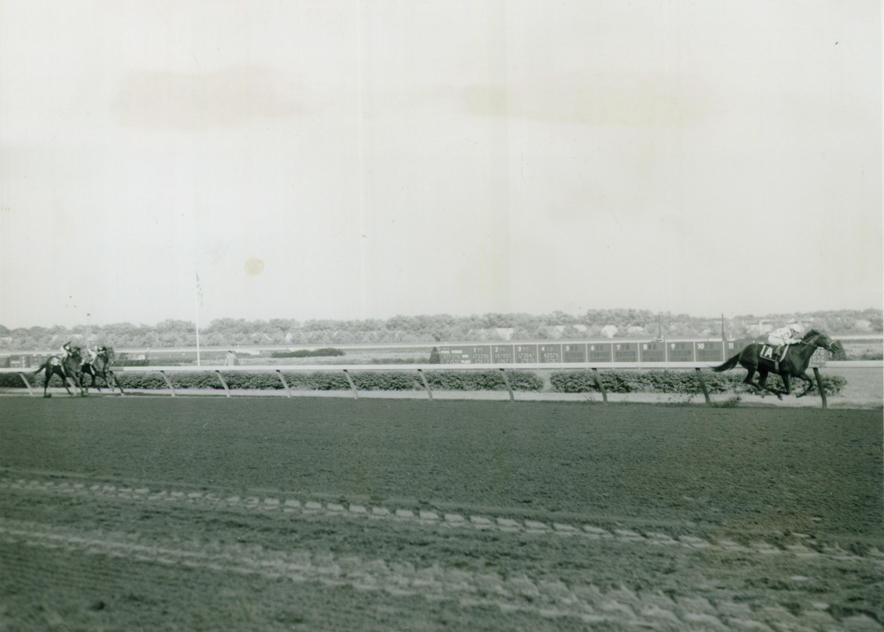 Damascus dominates the 1967 Woodward Stakes.