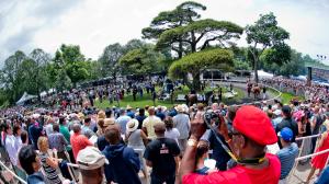 Belmont Park Scene Fans Triple Crown