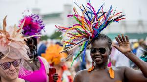 Churchill Downs Kentucky Derby Fans Festive Fashion Fascinators Style
